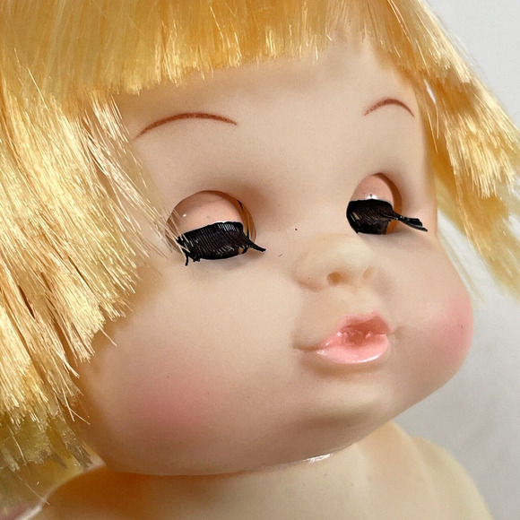 Fibre Craft Crawling Baby Doll 3079 Blue Sleepy Eyes Blond Vintage 7 in Long - Picture 7 of 8